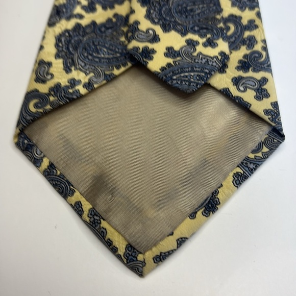 Yellow Italian Silk Tie with Blue & Gray Paisley Print - Picture 5 of 7